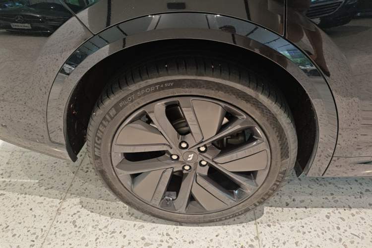 Used Li Auto L9 2024 Ultra Model Exterior 5