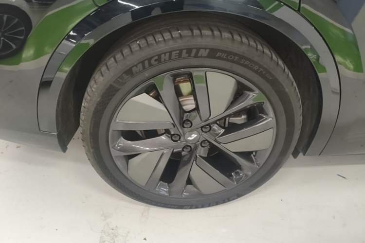 Used Li Auto L9 2024 Ultra Model Exterior 5
