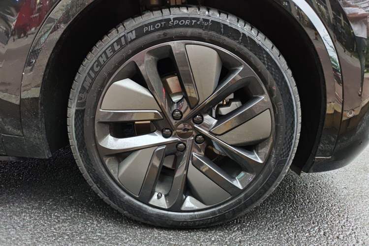 Used Li Auto L9 2024 Ultra Model Exterior 7
