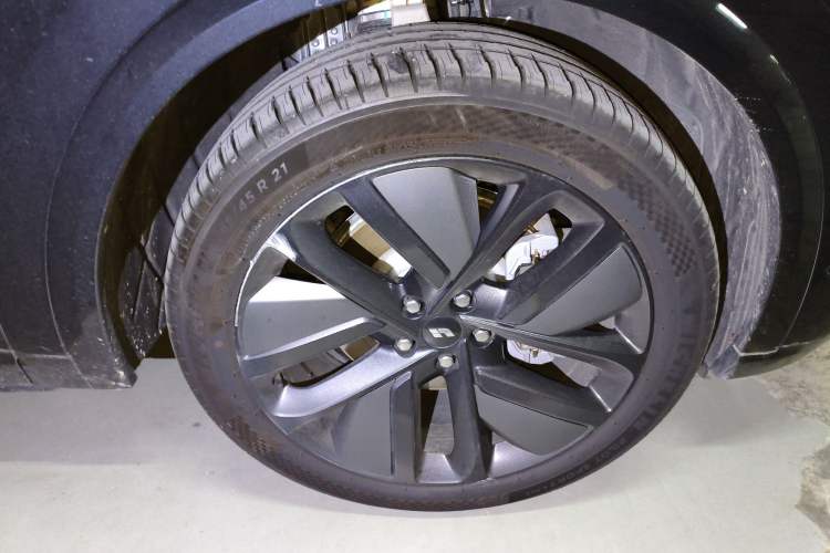 Used Li Auto L9 2024 Ultra Model Exterior 7