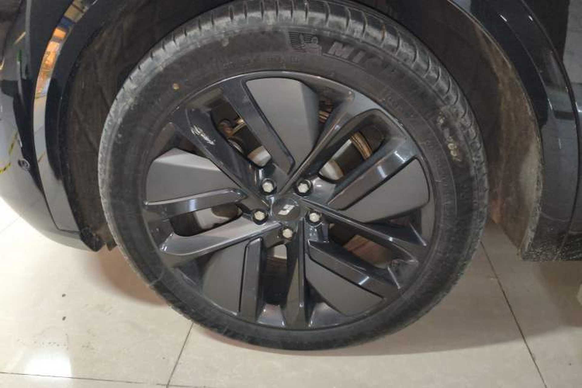 Used Li Auto L9 2024 Ultra Model Exterior 7