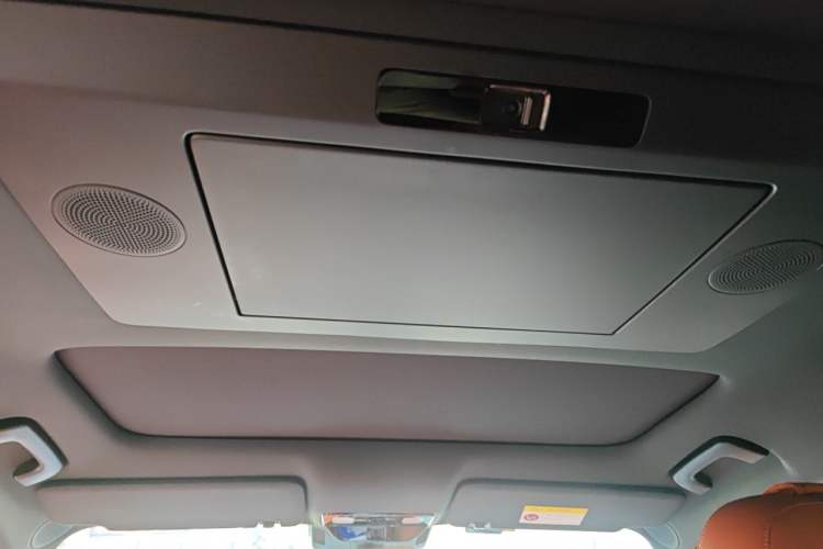 Used Li Auto L9 2024 Ultra Model Headliner