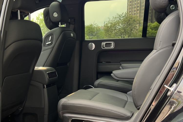 Used Li Auto L9 2024 Ultra Model Interior 1