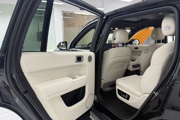 Used Li Auto L9 2024 Ultra Model Interior 1