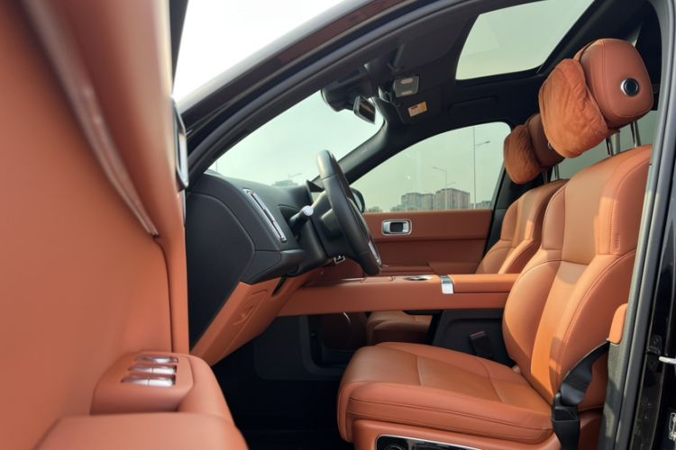 Used Li Auto L9 2024 Ultra Model Interior 3