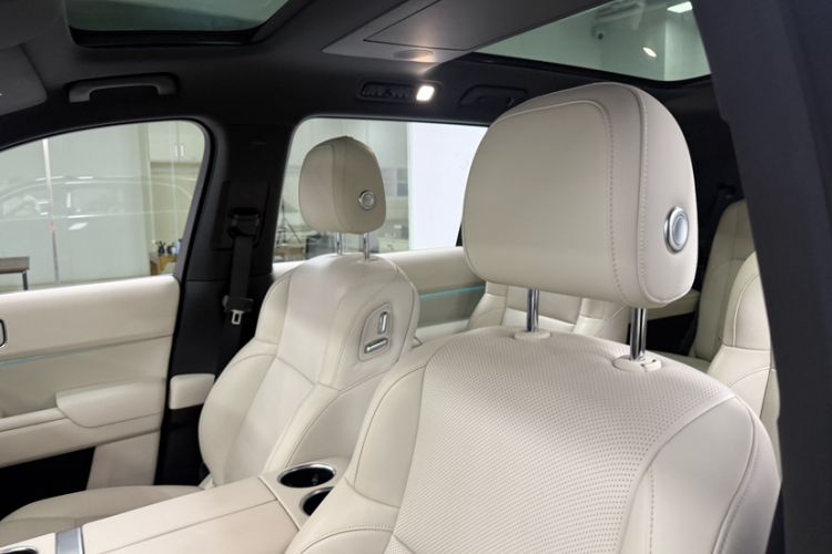 Used Li Auto L9 2024 Ultra Model Interior 8
