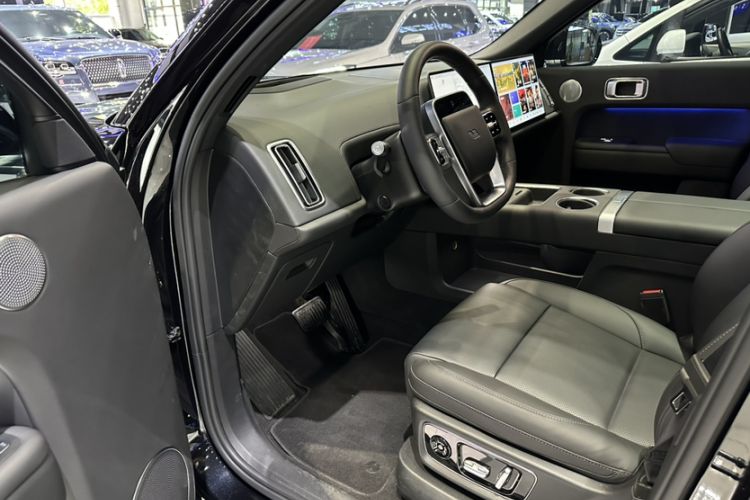 Used Li Auto L9 2024 Ultra Model Interior 9