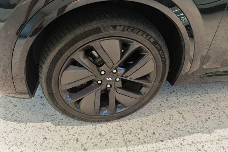 Used Li Auto L9 2024 Ultra Model Left Front Wheel Hub