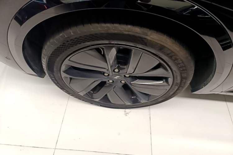 Used Li Auto L9 2024 Ultra Model Left Front Wheel Hub