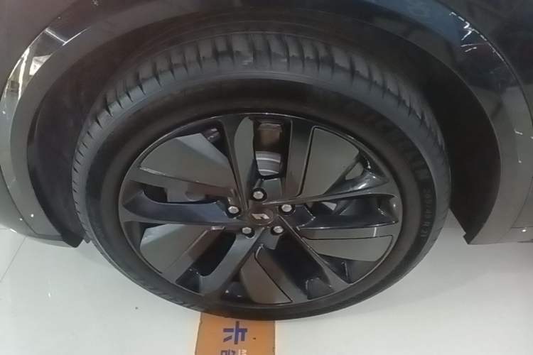 Used Li Auto L9 2024 Ultra Model Left Front Wheel Hub