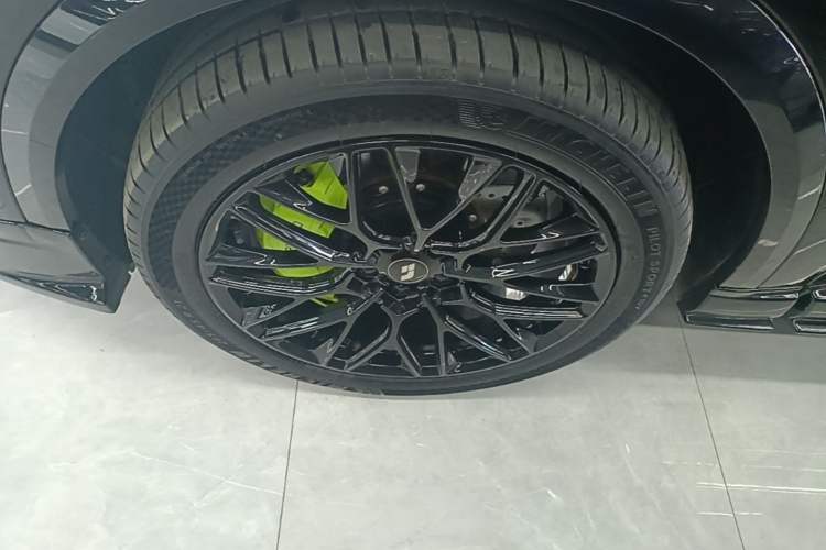 Used Li Auto L9 2024 Ultra Model Left Front Wheel Hub