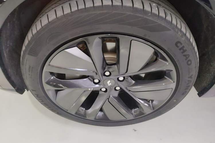 Used Li Auto L9 2024 Ultra Model Left Front Wheel Hub