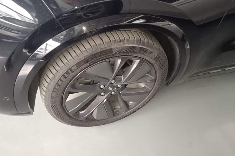 Used Li Auto L9 2024 Ultra Model Left Front Wheel Hub