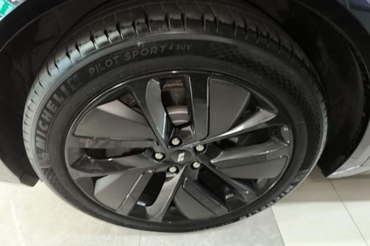 Used Li Auto L9 2024 Ultra Model Left Front Wheel Hub