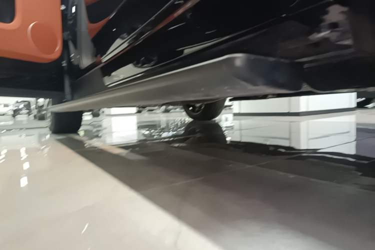 Used Li Auto L9 2024 Ultra Model Left Side Sill