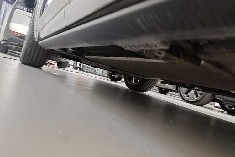 Used Li Auto L9 2024 Ultra Model Left Side Sill