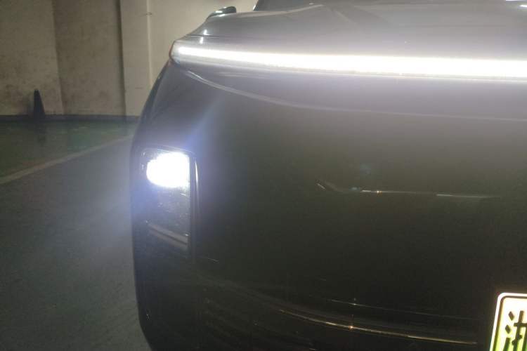 Used Li Auto L9 2024 Ultra Model Right Front Headlight