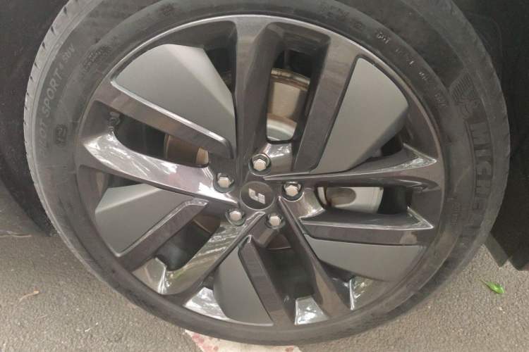 Used Li Auto L9 2024 Ultra Model Right Front Wheel Hub