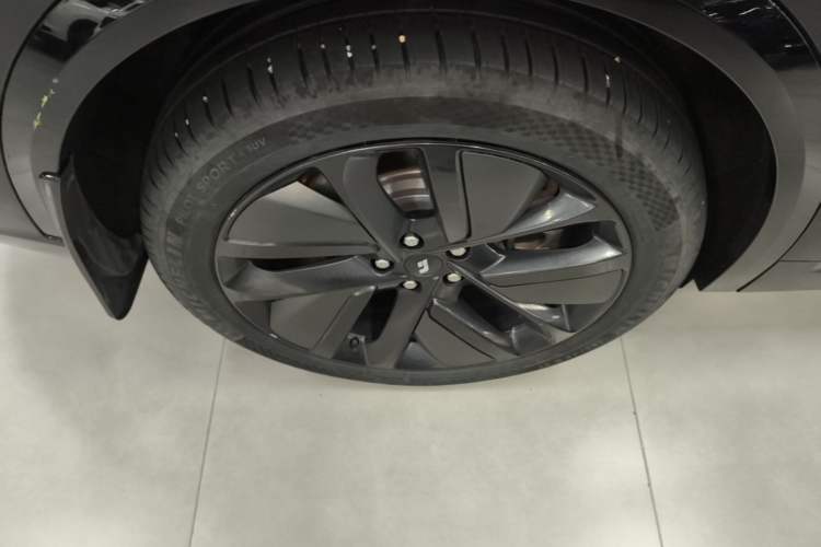 Used Li Auto L9 2024 Ultra Model Right Rear Wheel Hub