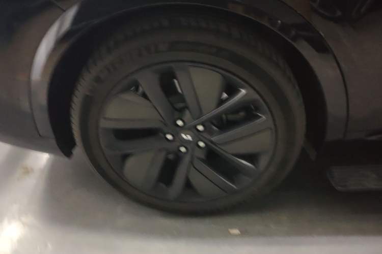 Used Li Auto L9 2024 Ultra Model Right Rear Wheel Hub