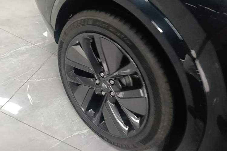Used Li Auto L9 2024 Ultra Model Right Rear Wheel Hub
