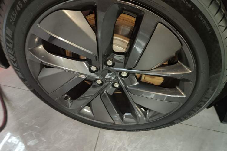 Used Li Auto L9 2024 Pro Model Right Rear Wheel Hub