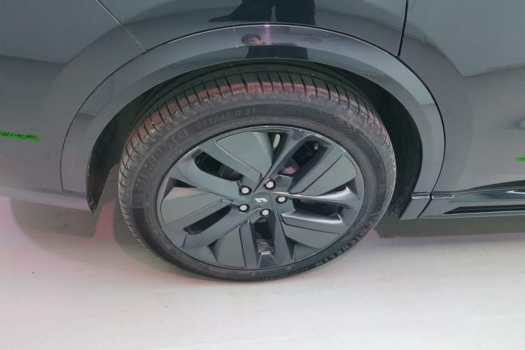 Used Li Auto L9 2024 Pro Model Right Rear Wheel Hub