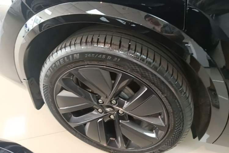 Used Li Auto L9 2024 Ultra Model Right Rear Wheel Hub