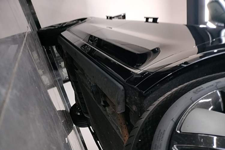 Used Li Auto L9 2024 Ultra Model Right Side Sill