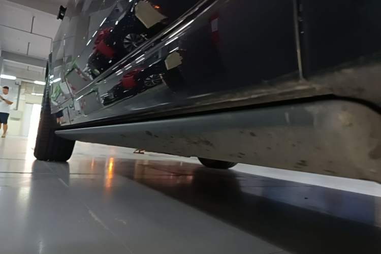 Used Li Auto L9 2024 Ultra Model Right Side Sill