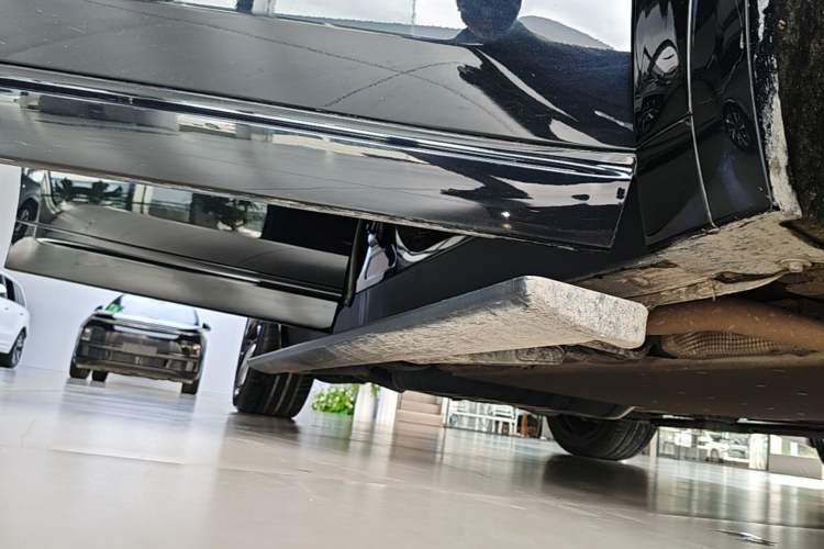 Used Li Auto L9 2024 Ultra Model Right Side Sill