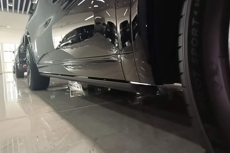 Used Li Auto L9 2024 Ultra Model Right Side Sill