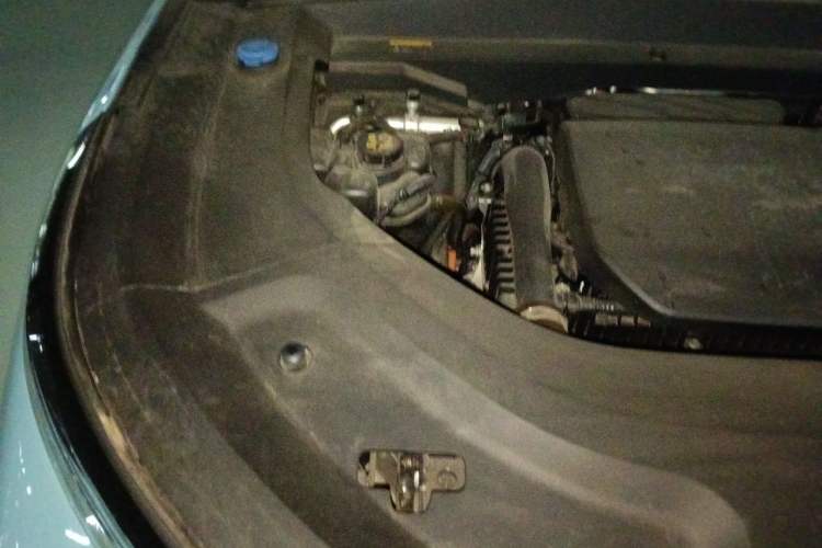 Used Li Auto L9 2024 Ultra Model Engine Bay Right