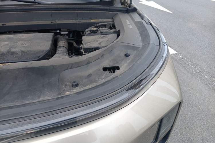 Used Li Auto L9 2024 Ultra Model Engine Bay Left