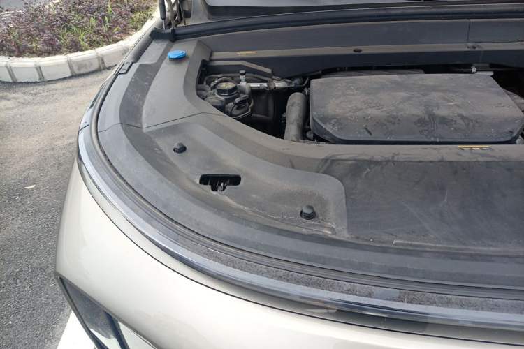 Used Li Auto L9 2024 Ultra Model Engine Bay Right