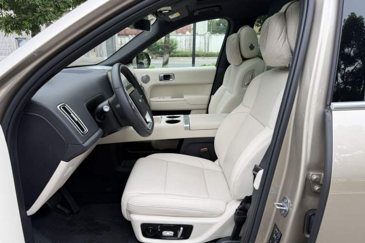 Used Li Auto L9 2024 Ultra Model Interior 1