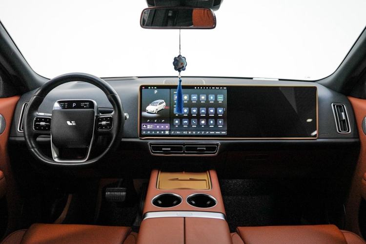 Used Li Auto L9 2024 Ultra Model Interior 1