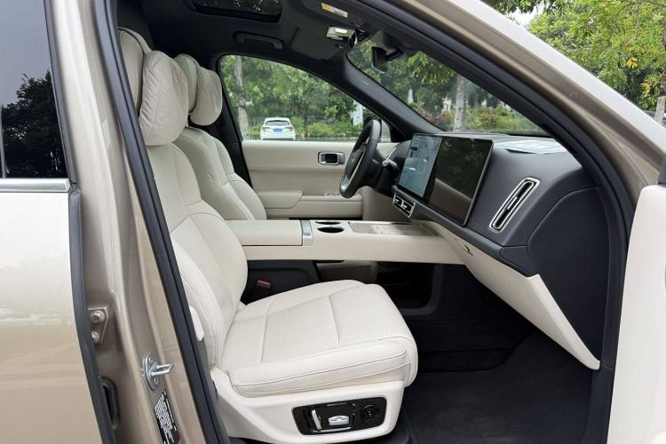 Used Li Auto L9 2024 Ultra Model Interior 3
