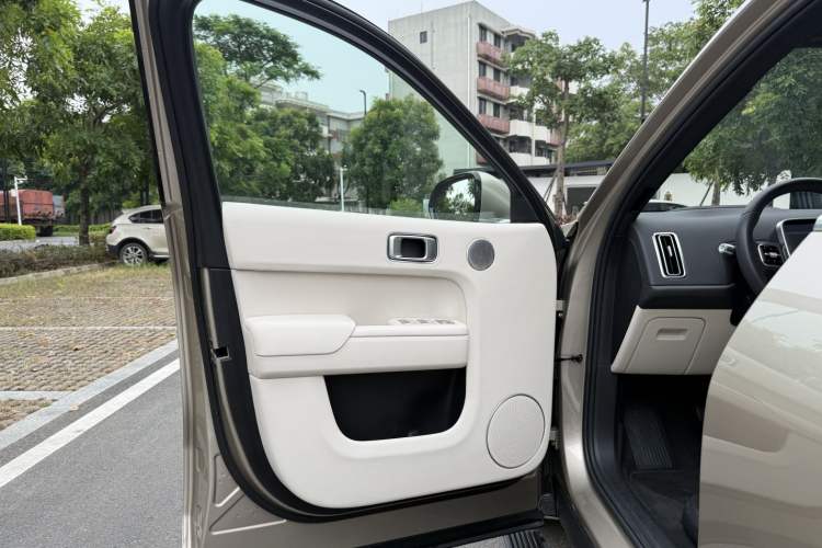Used Li Auto L9 2024 Ultra Model Interior 7