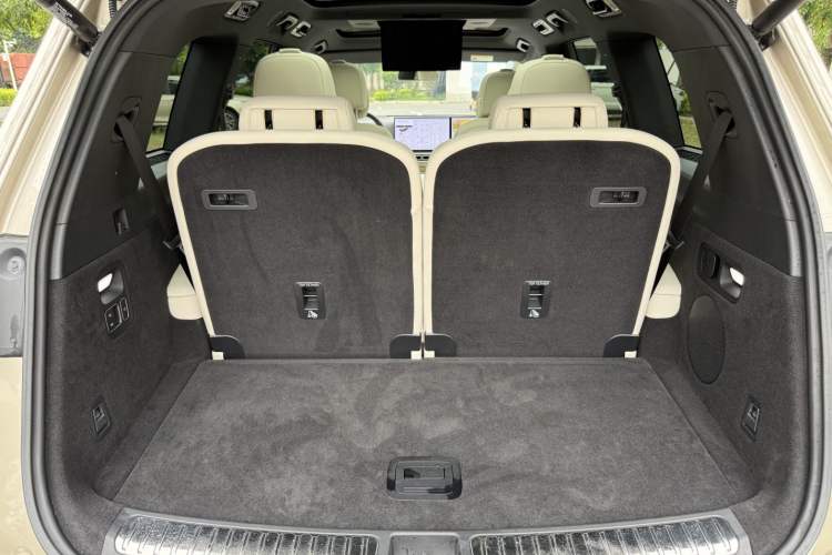 Used Li Auto L9 2024 Ultra Model Interior 9