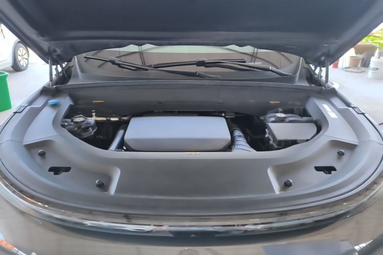 Used Li Auto L9 2024 Ultra Model Engine Bay