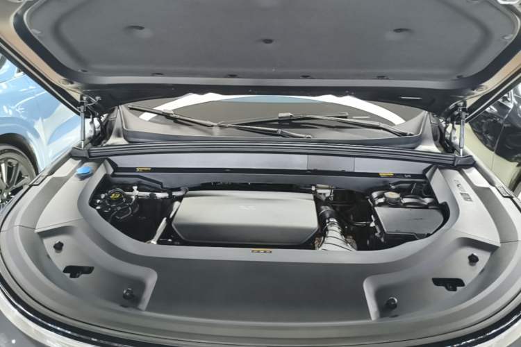 Used Li Auto L9 2024 Ultra Model Engine Bay