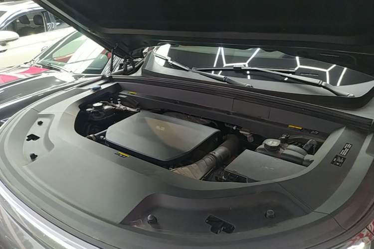 Used Li Auto L9 2024 Ultra Model Engine Bay