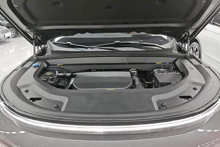 Used Li Auto L9 2024 Ultra Model Engine Bay