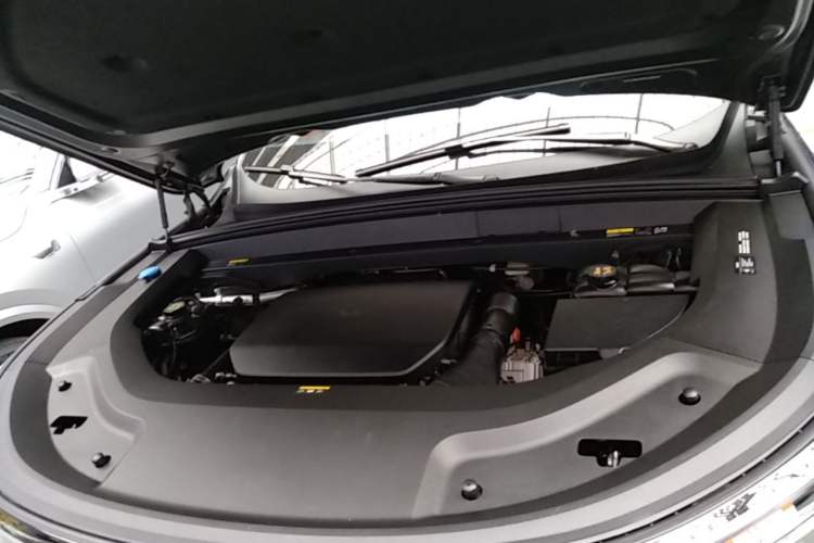 Used Li Auto L9 2024 Ultra Model Engine Bay