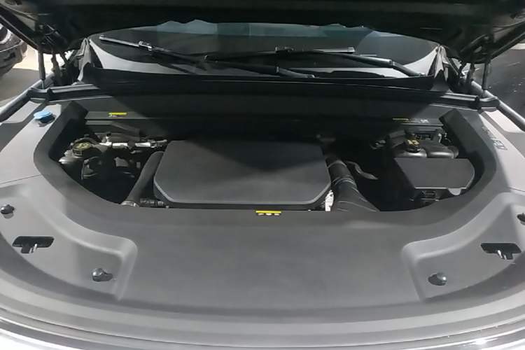 Used Li Auto L9 2024 Ultra Model Engine Bay