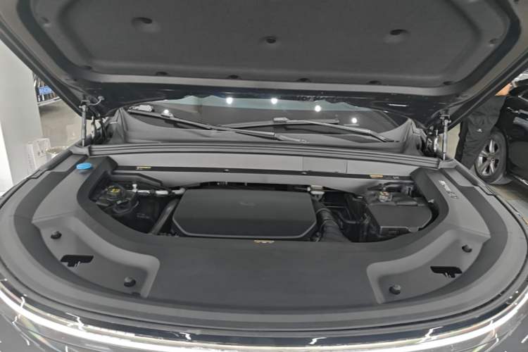 Used Li Auto L9 2024 Ultra Model Engine Bay