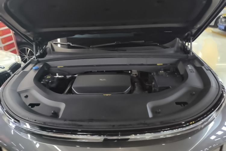 Used Li Auto L9 2024 Ultra Model Engine Bay