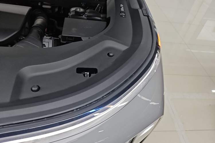 Used Li Auto L9 2024 Ultra Model Engine Bay Left