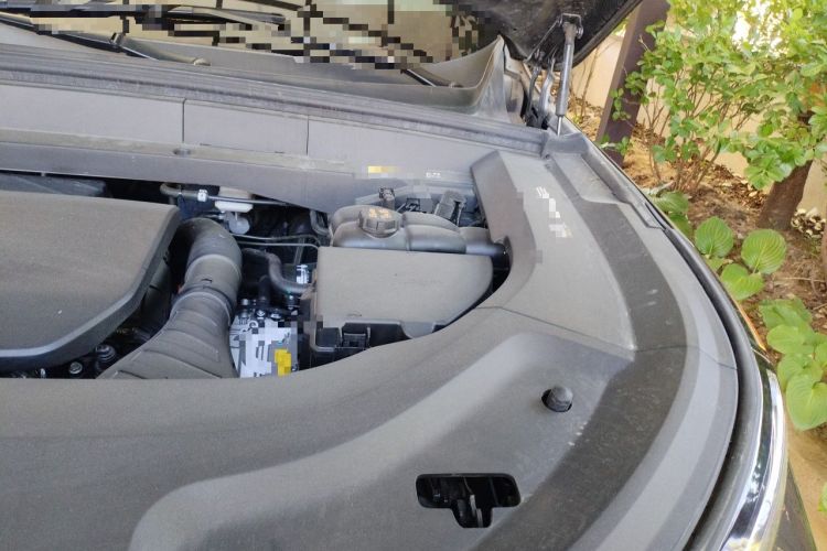 Used Li Auto L9 2024 Ultra Model Engine Bay Left